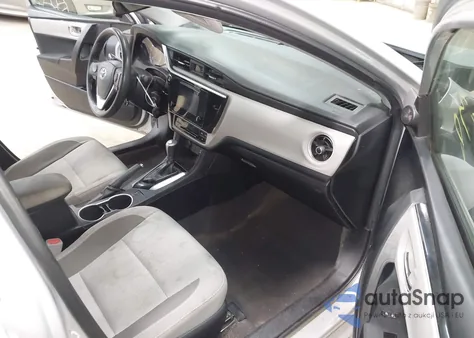 2019 Toyota Corolla Le z USA, uszkodzony, nr VIN 2T1BURHEXKC211393